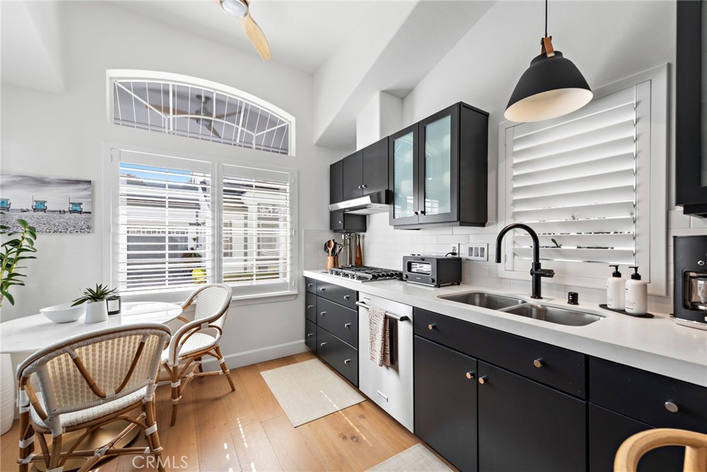 MLS #OC25128681 image #11