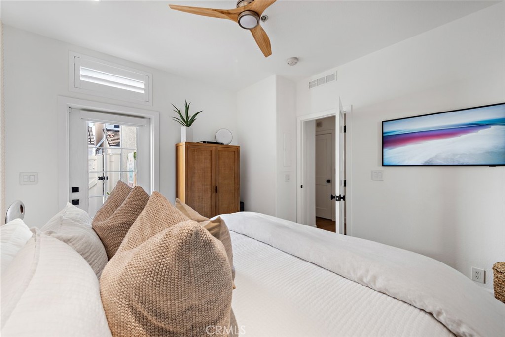 MLS #OC25128681 image #15