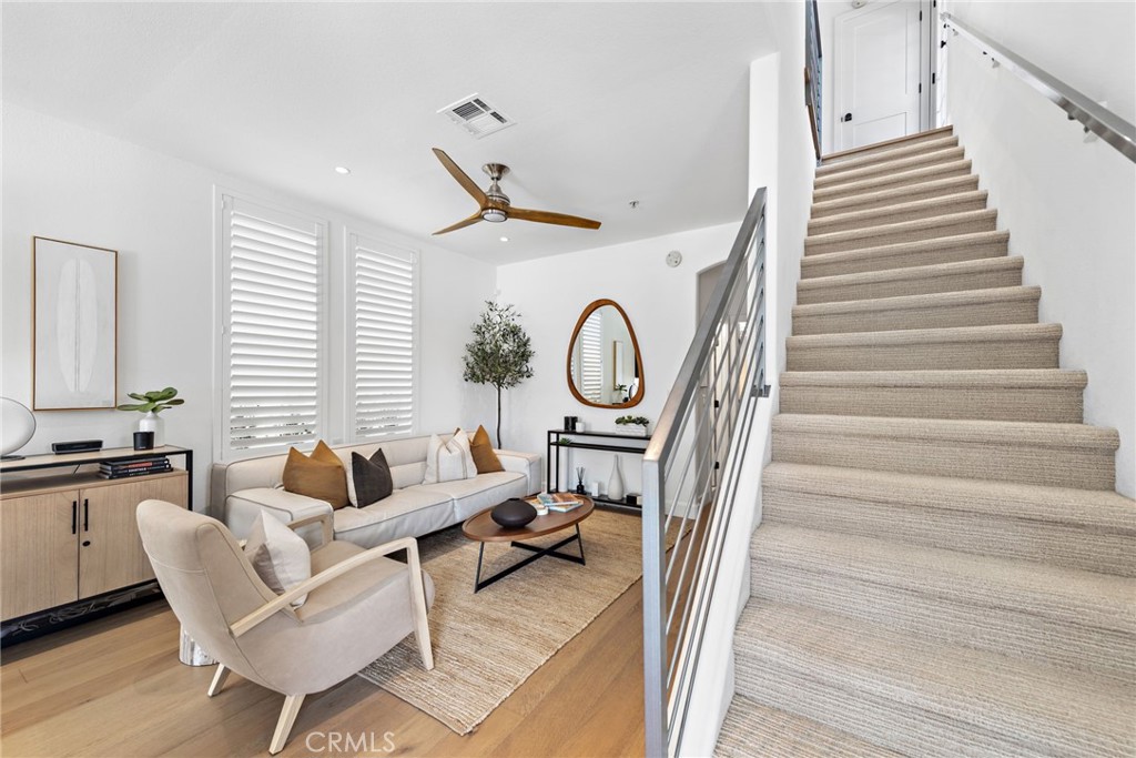 MLS #OC25128681 image #4