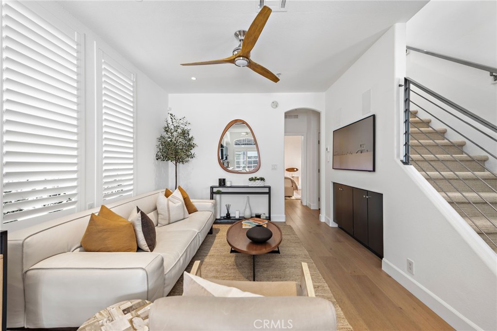 MLS #OC25128681 image #6