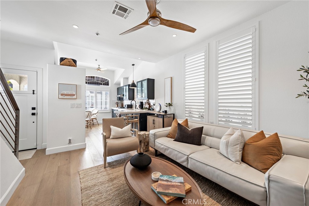 MLS #OC25128681 image #8