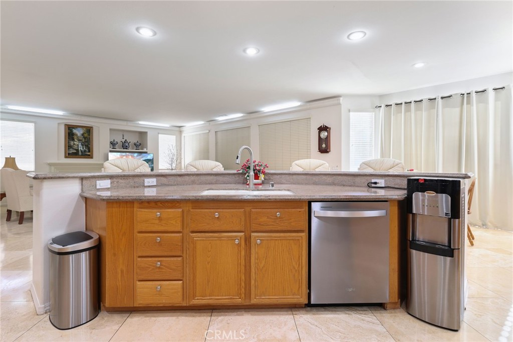 MLS #OC25128931 image #13