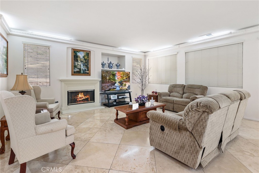 MLS #OC25128931 image #17