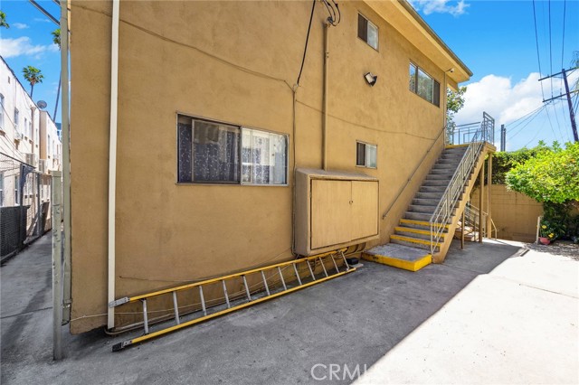 MLS #OC25129260 img 9