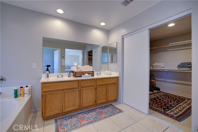 MLS #OC25129680 image #24