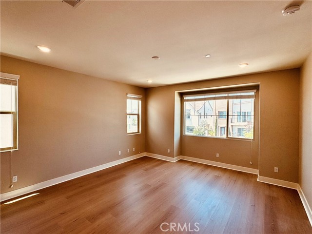 MLS #OC25130590 image #12