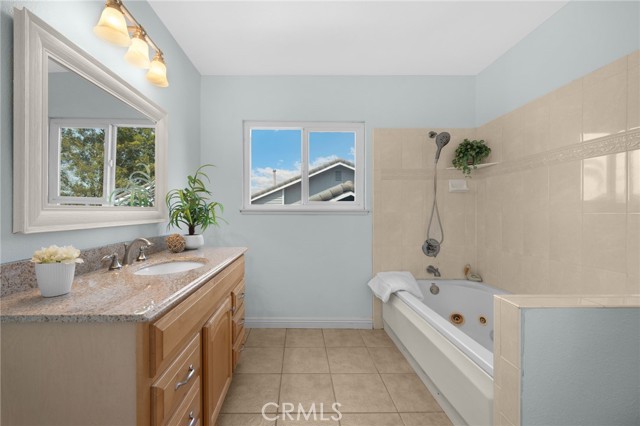 MLS #OC25131318 image #32