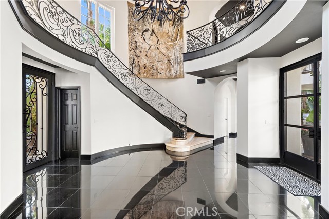 MLS #OC25132178 image #3