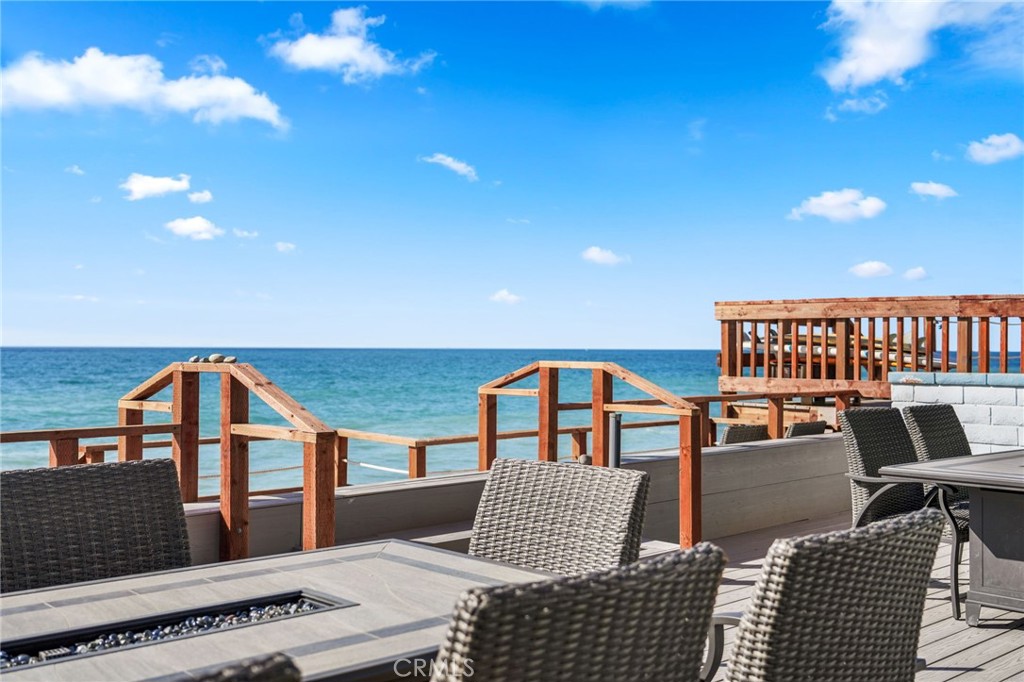 MLS #OC25132229 image #1