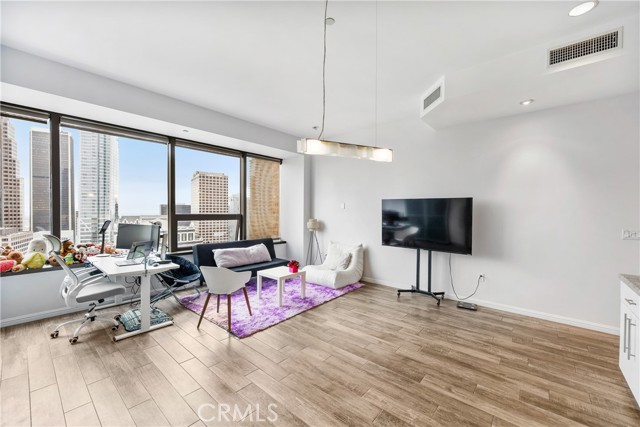 MLS #OC25132787 image #6