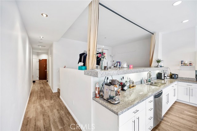 MLS #OC25132787 image #9