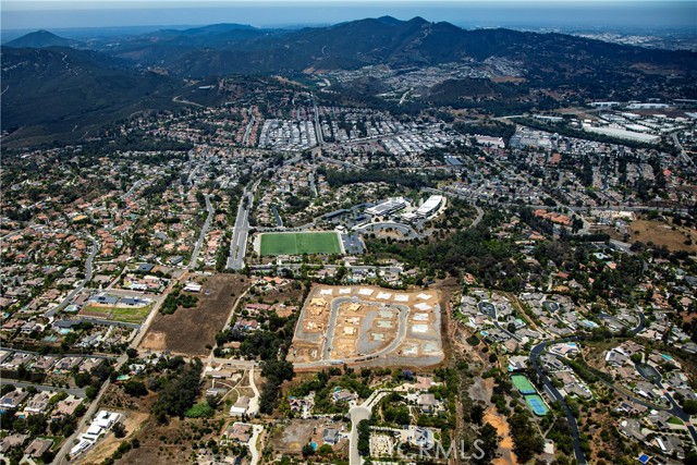 MLS #OC25132830 image #3