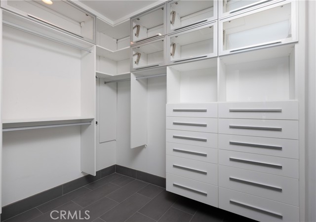 MLS #OC25133061 image #24