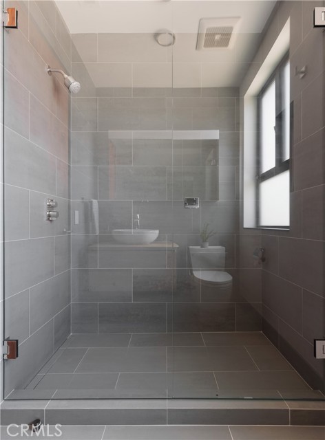 MLS #OC25133061 image #34