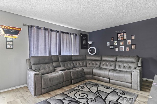 MLS #OC25133468 image #4