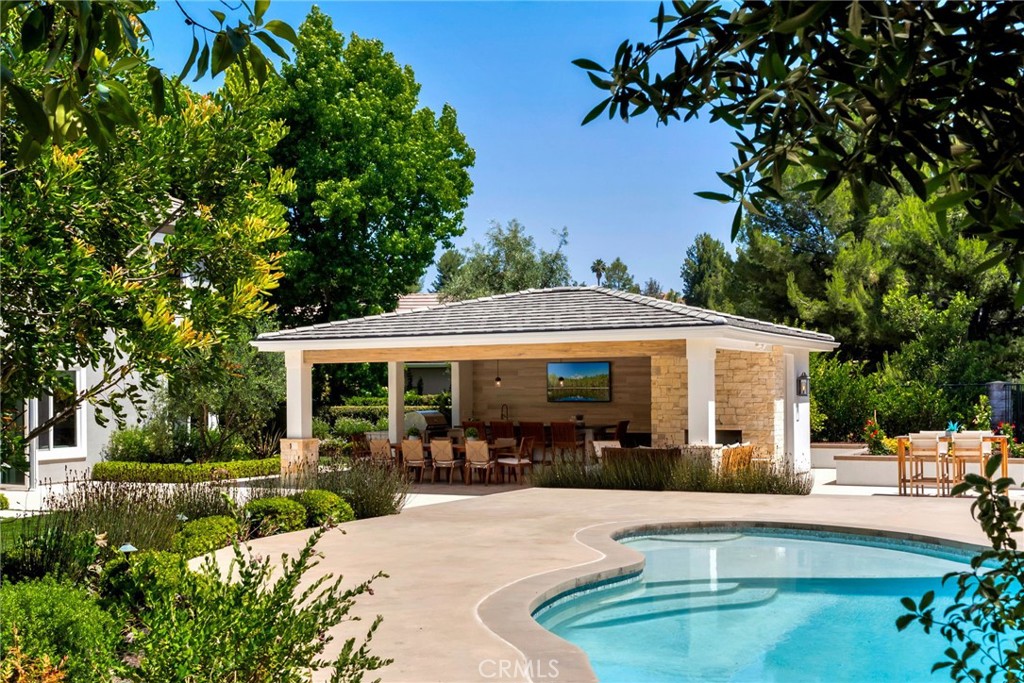 MLS #OC25133780 image #0