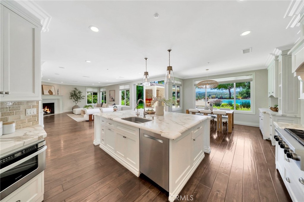 MLS #OC25133780 image #13