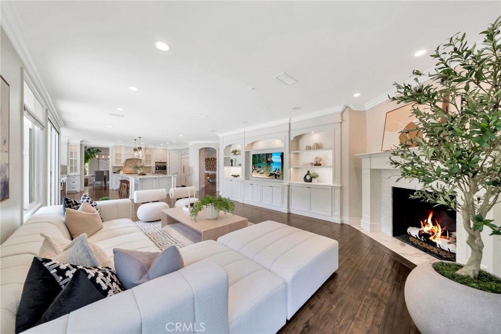 MLS #OC25133780 image #19