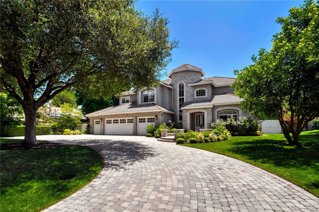 MLS #OC25133780 image #2