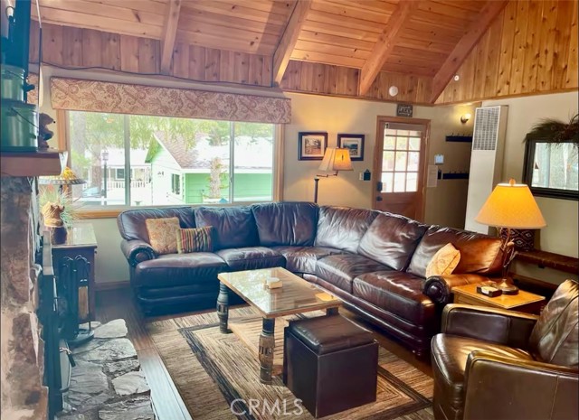 MLS #OC25134059 image #9