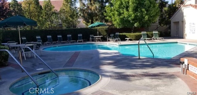 MLS #OC25134148 image #2