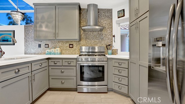 MLS #OC25134307 image #8