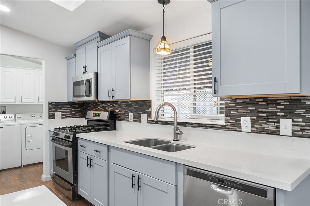 MLS #OC25134390 image #16