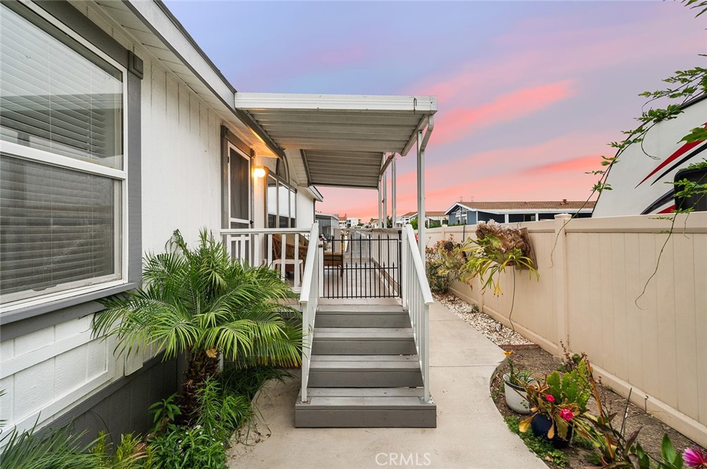 MLS #OC25134390 image #29