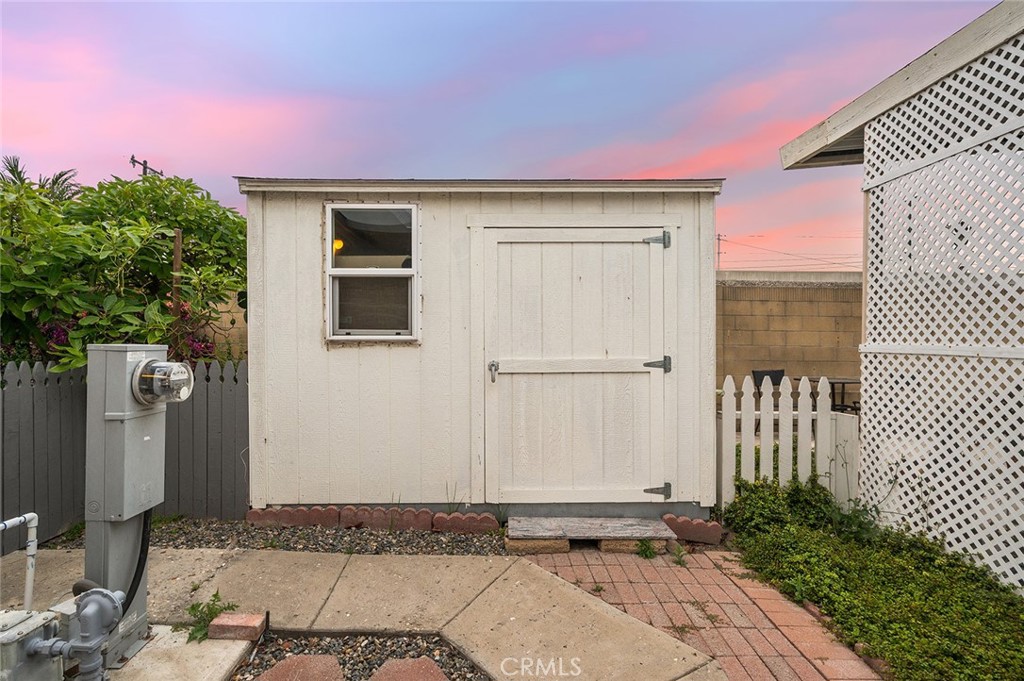 MLS #OC25134390 image #34