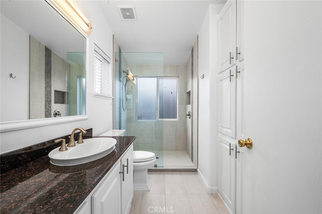 MLS #OC25134390 image #4