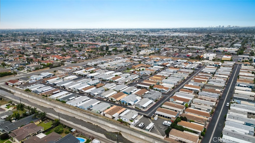 MLS #OC25134390 image #46