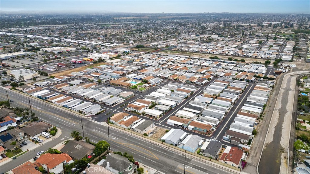 MLS #OC25134390 image #47