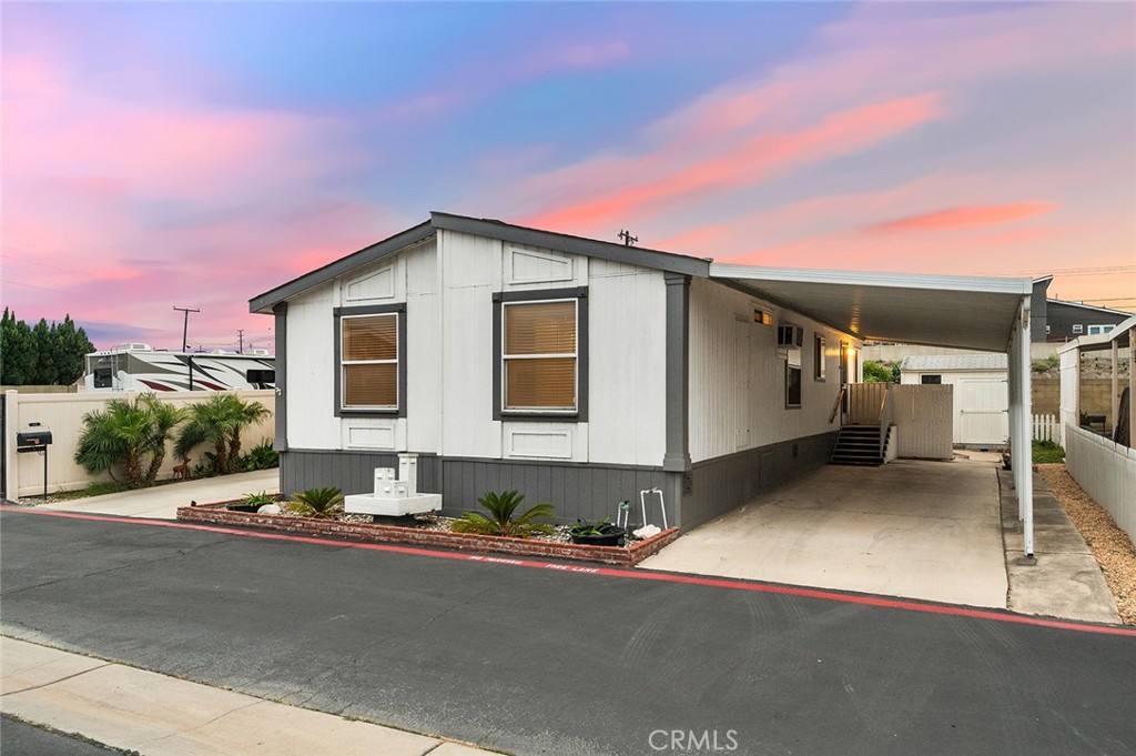 MLS #OC25134390 image #5