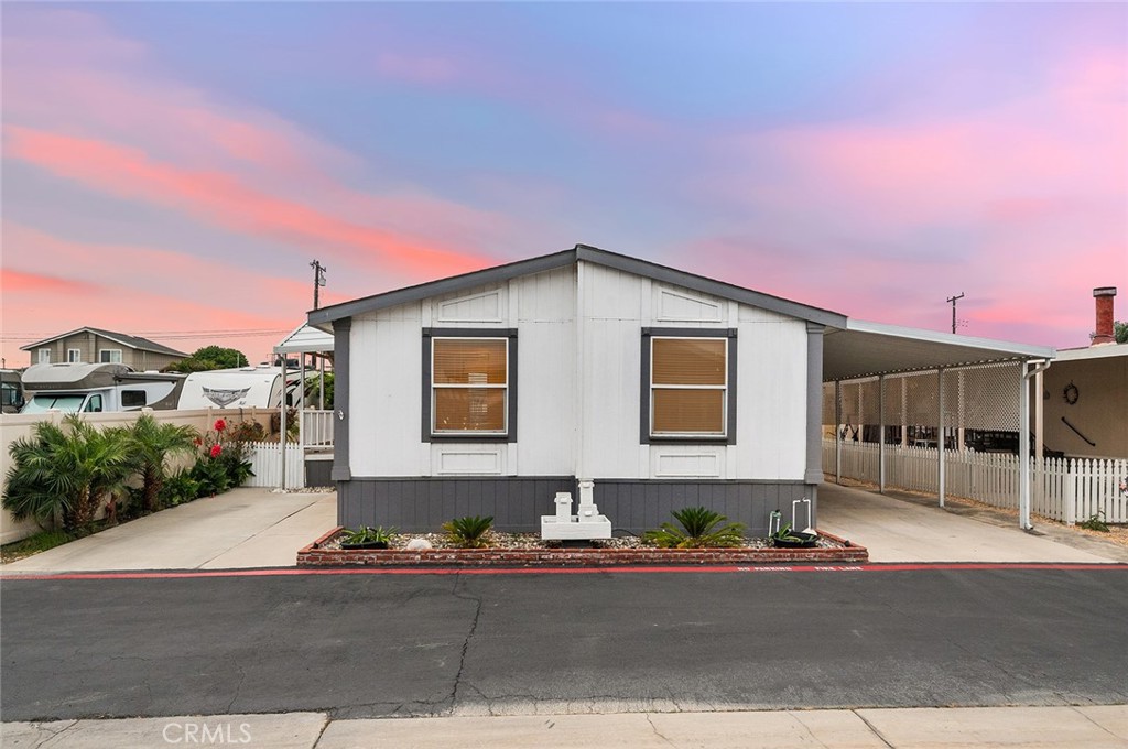 MLS #OC25134390 image #6