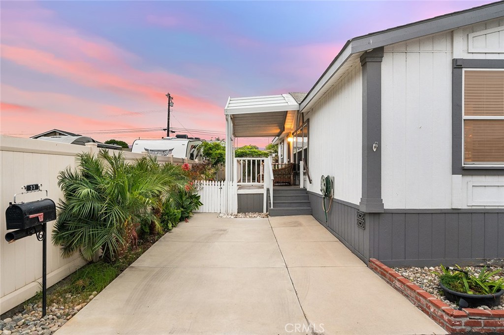 MLS #OC25134390 image #7