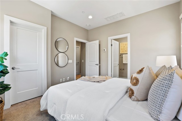 MLS #OC25134833 image #18