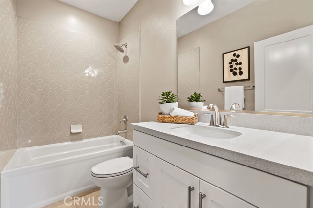 MLS #OC25134833 image #22