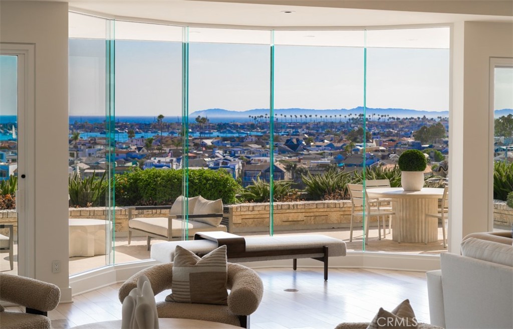 MLS #OC25135996 image #16