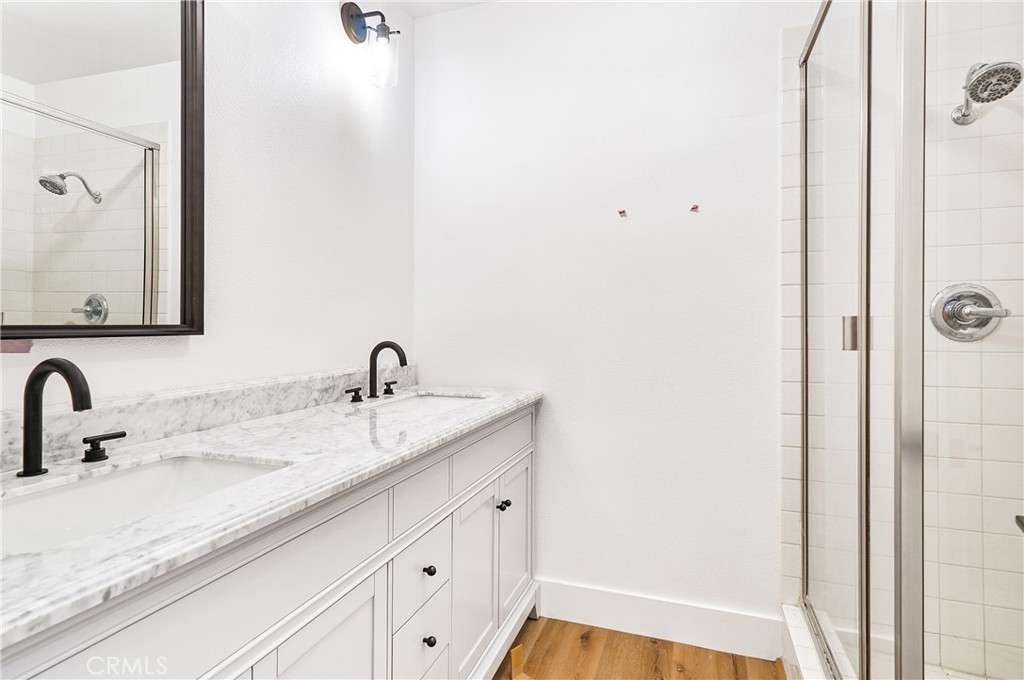 MLS #OC25136340 image #21