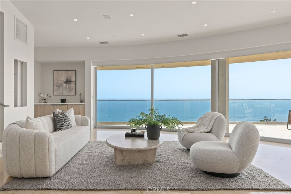 MLS #OC25136591 image #10