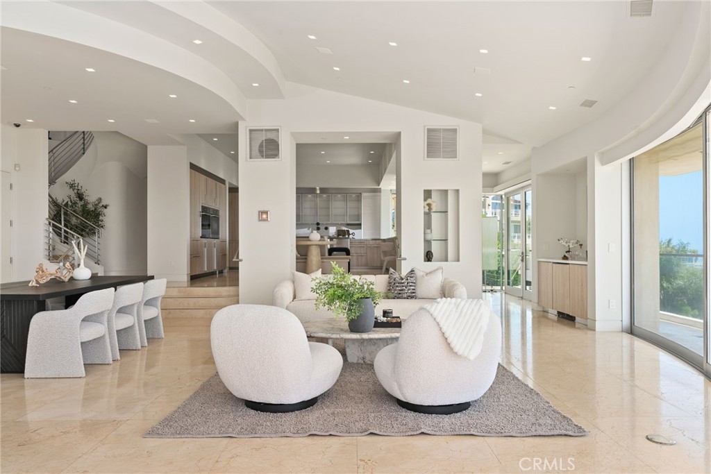 MLS #OC25136591 image #11