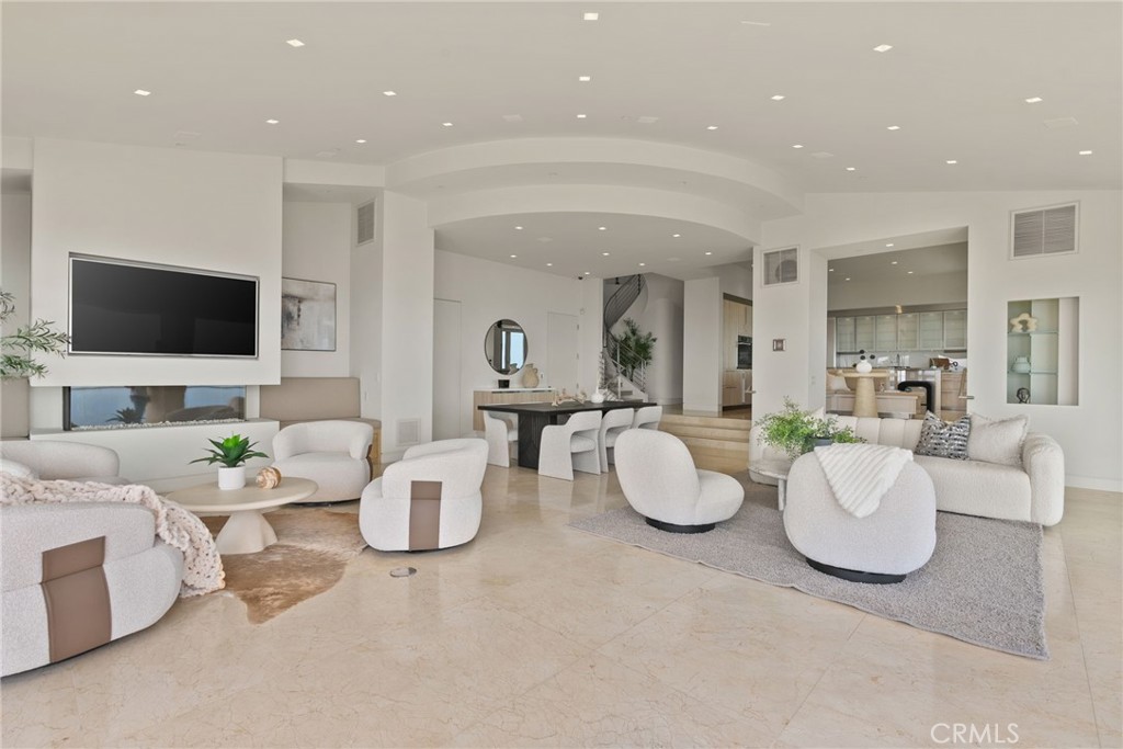 MLS #OC25136591 image #15