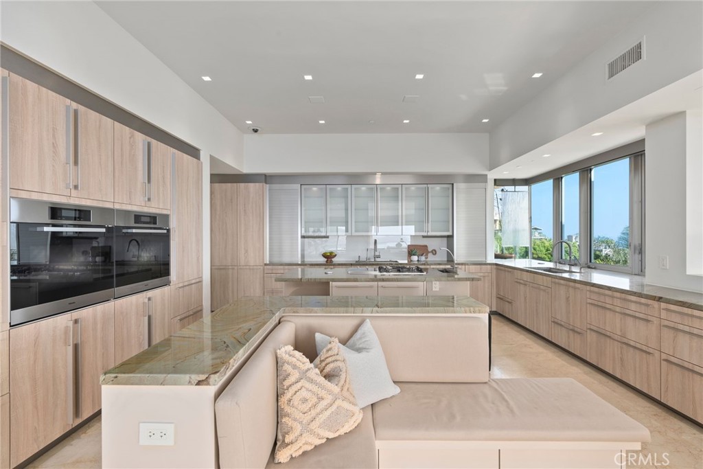 MLS #OC25136591 image #22