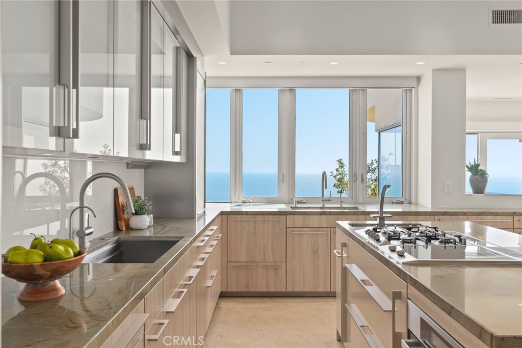 MLS #OC25136591 image #23