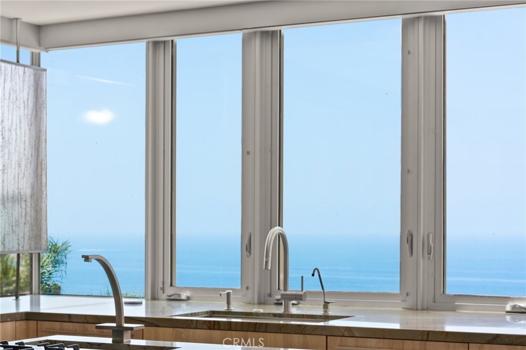 MLS #OC25136591 image #24