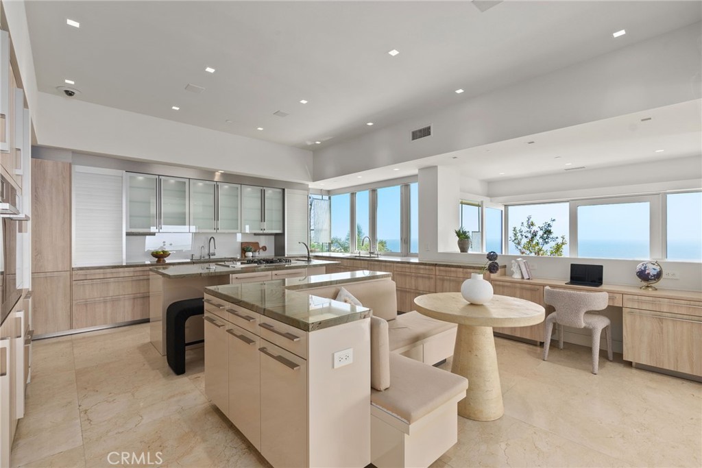 MLS #OC25136591 image #27