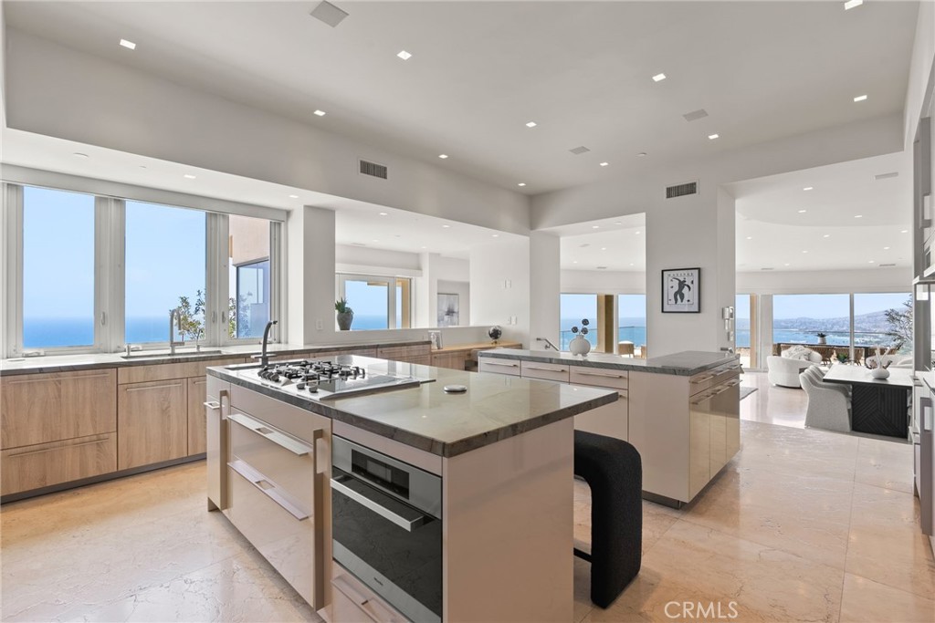 MLS #OC25136591 image #28