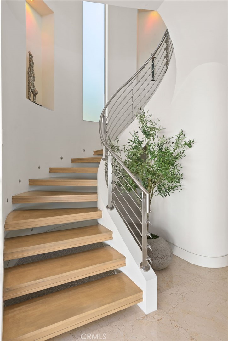 MLS #OC25136591 image #30