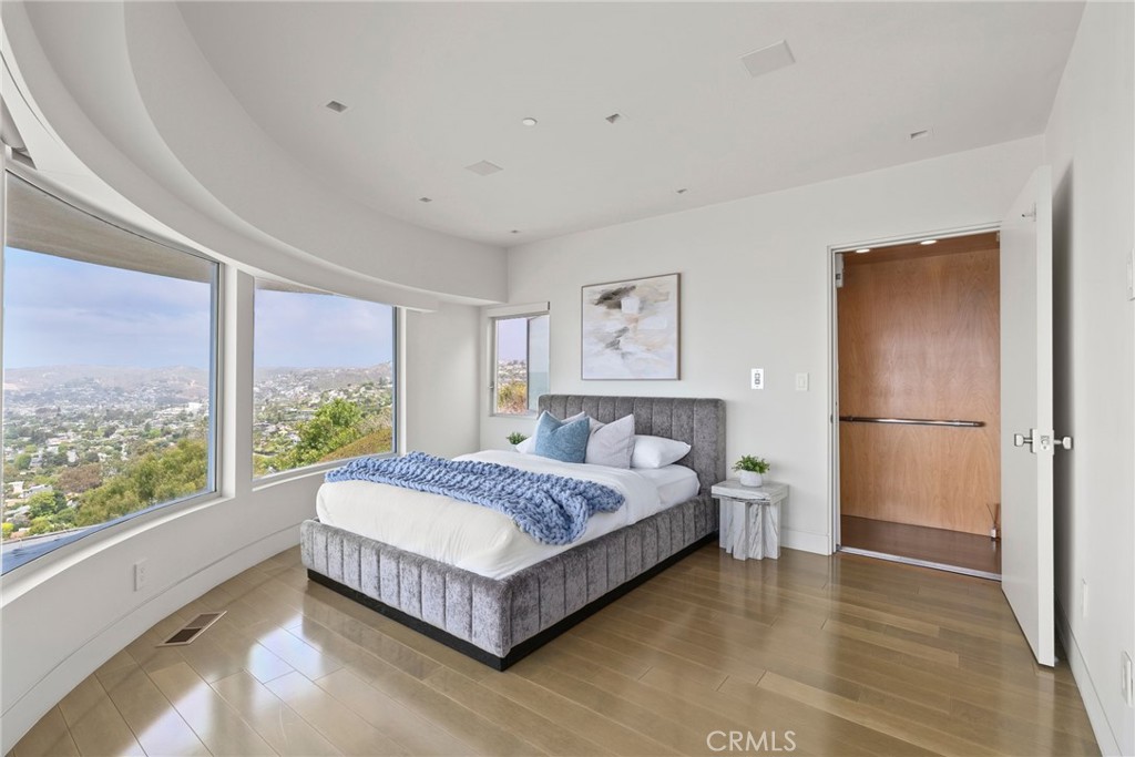 MLS #OC25136591 image #31