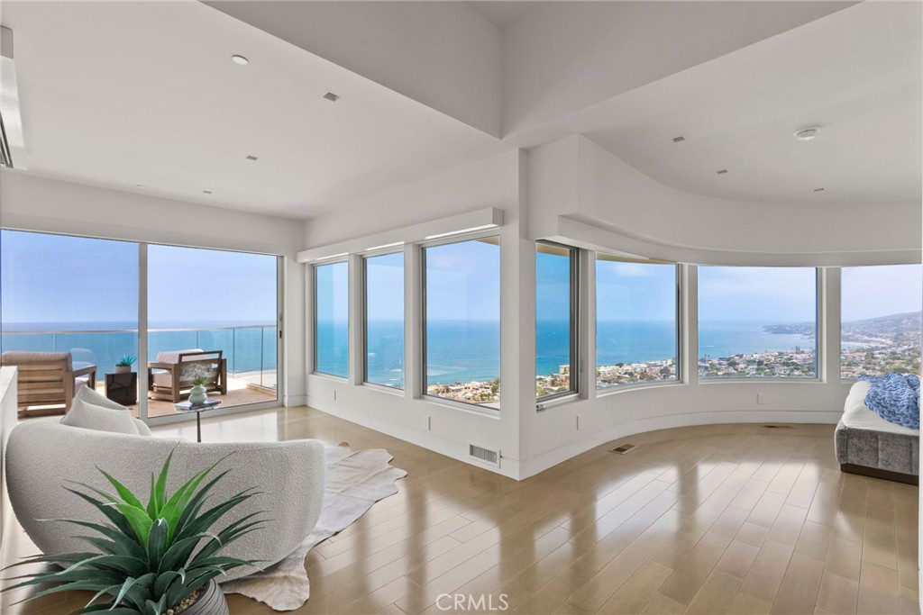 MLS #OC25136591 image #37